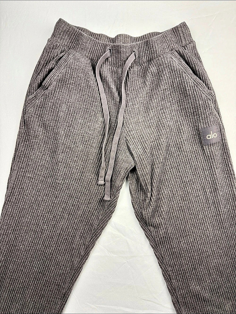 Alo Yoga Muse Wide-Ribbed Knit Jogger Sweatpants Gravel Heather/Gray Brown XS